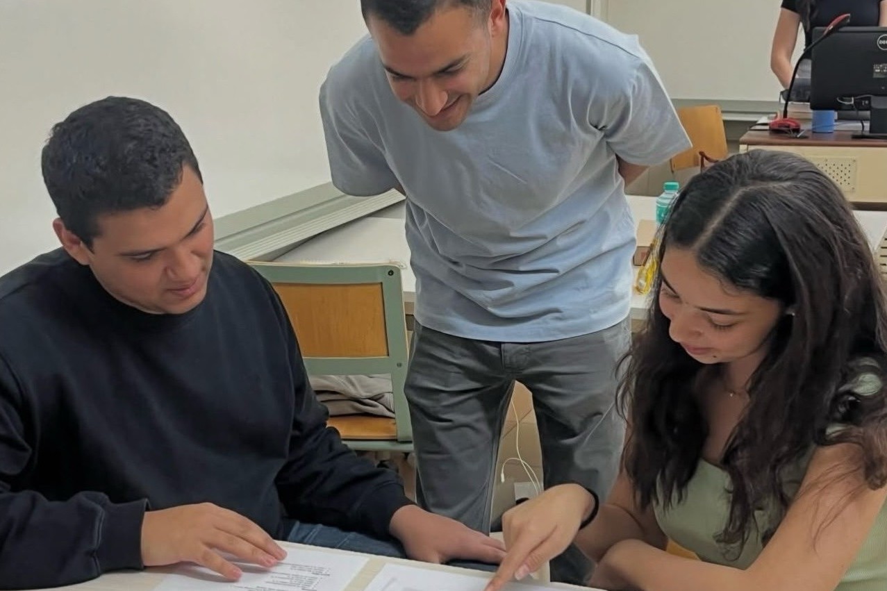 Developers AUC AND LIC's How to Learn a Language Workshop Spring 26 Developers AUC AND LIC's How to Learn a Language Workshop - Instructor Teaching